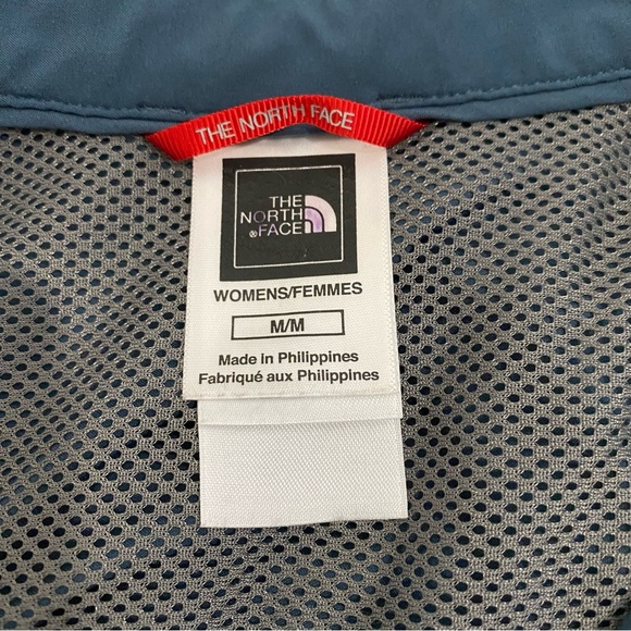 The North Face Women’s Blue Vented Tekware Short Sleeve Shirt, Size Medium - Picture 13 of 13